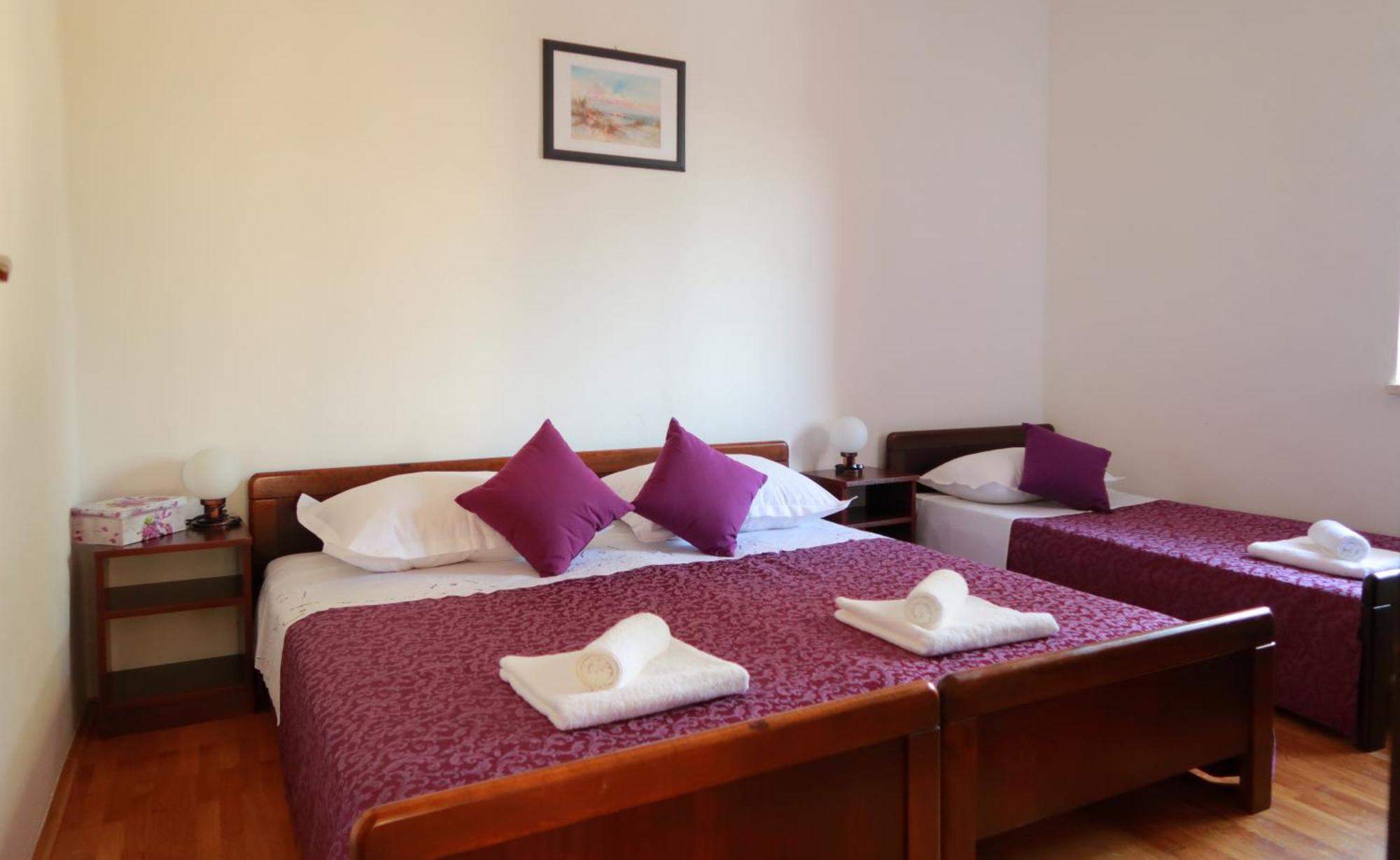 Apartments Ivanka โตรกีร์ ภายนอก รูปภาพ