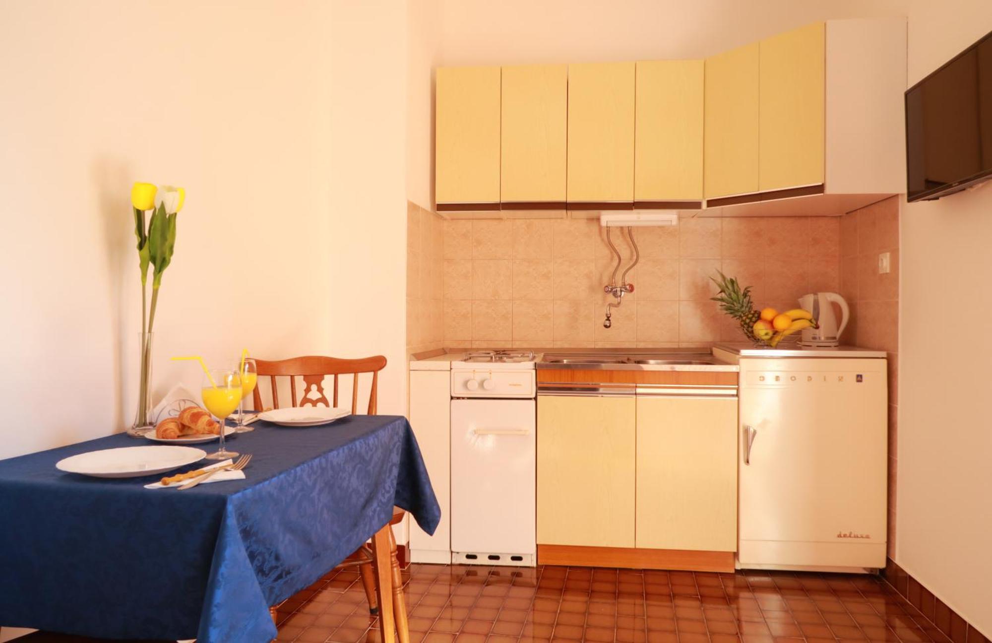 Apartments Ivanka โตรกีร์ ภายนอก รูปภาพ