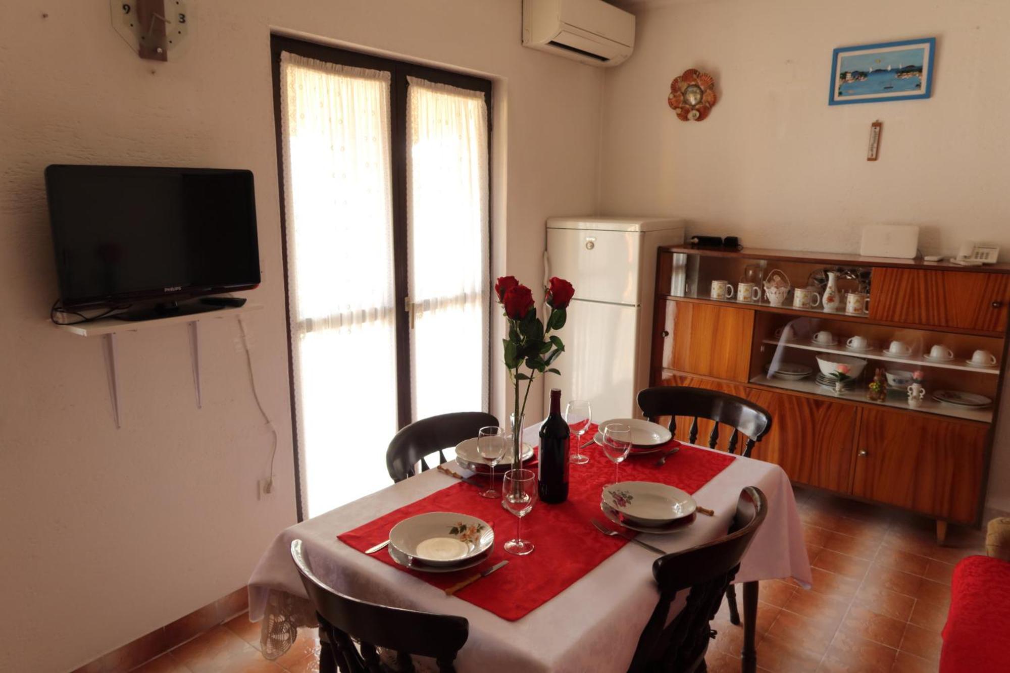 Apartments Ivanka โตรกีร์ ภายนอก รูปภาพ