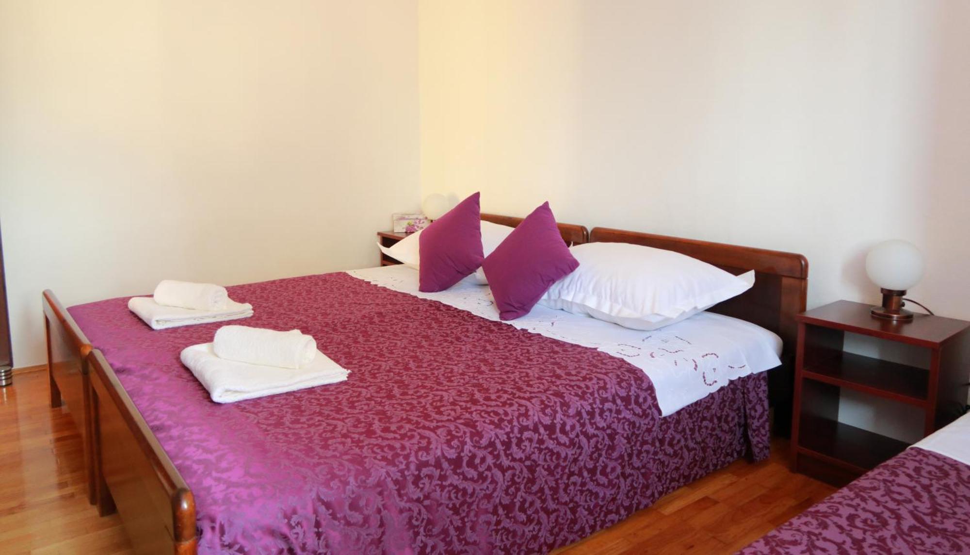 Apartments Ivanka โตรกีร์ ภายนอก รูปภาพ