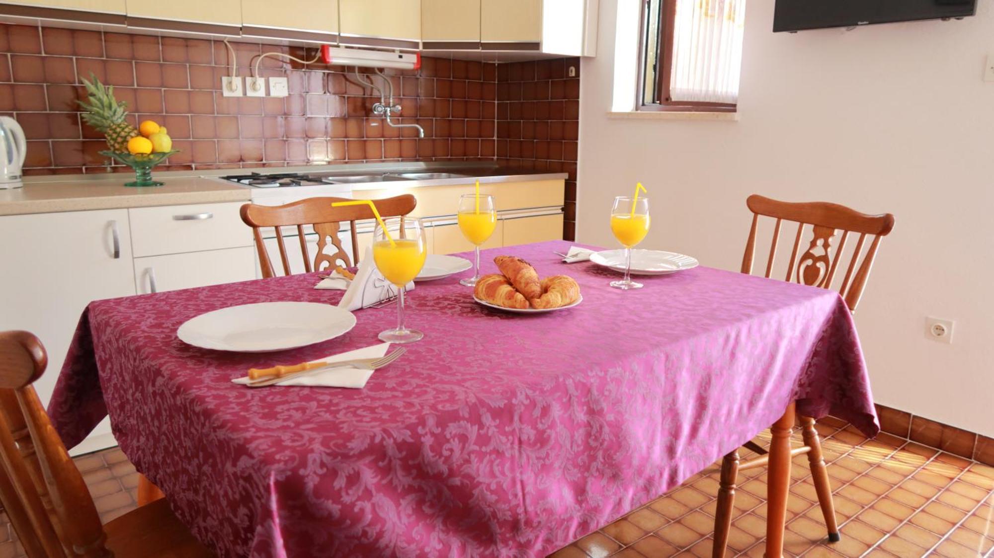 Apartments Ivanka โตรกีร์ ภายนอก รูปภาพ